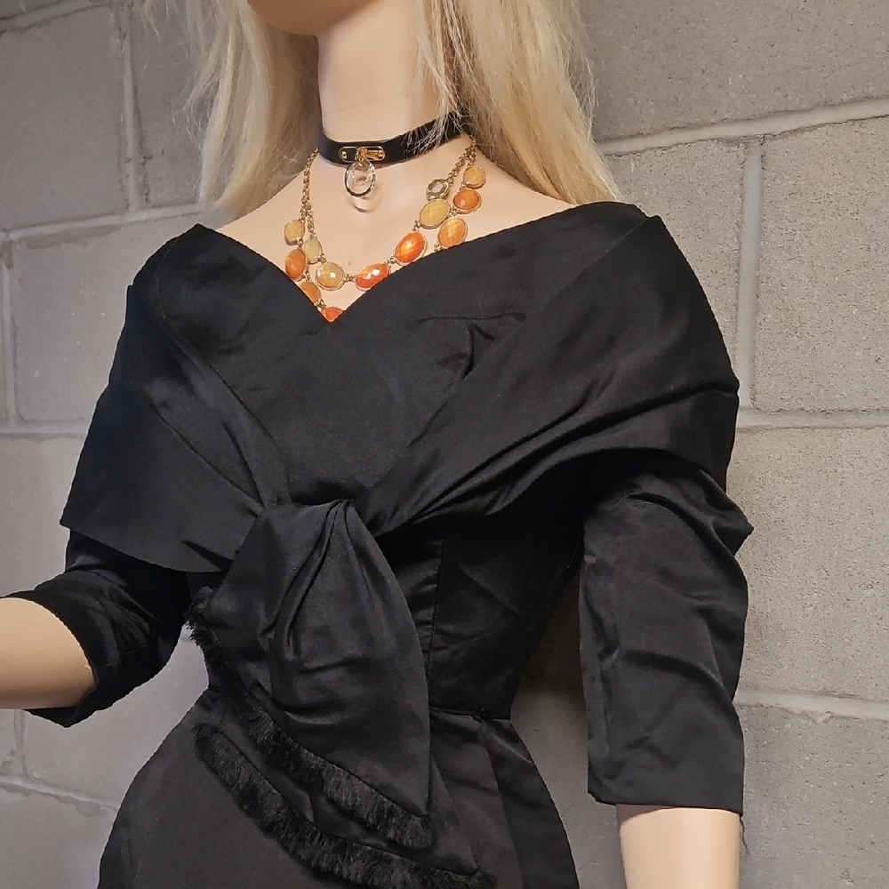 Chic Black Off-Shoulder Dress - Picture 3 of 9